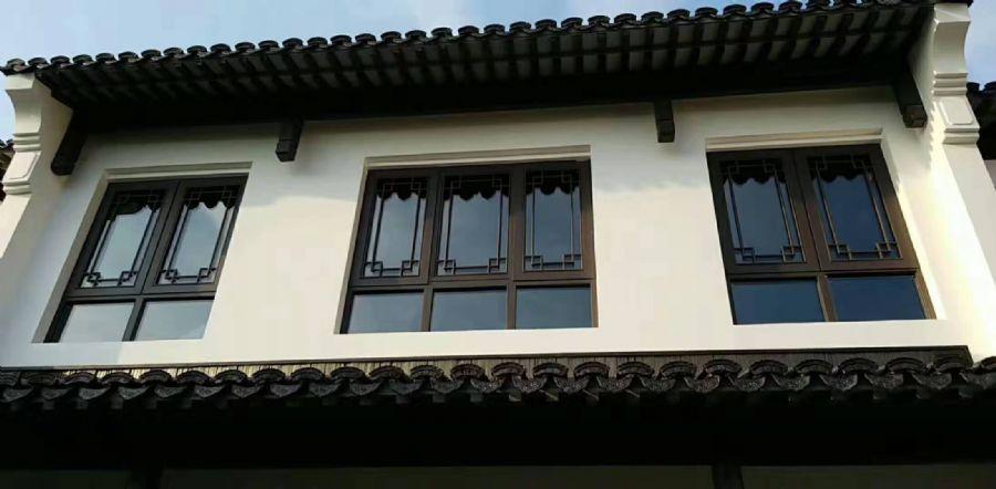 鸿森莱卡中式铝合金复古门窗价格70系列金属仿古门窗全国批发